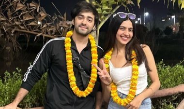 क्या उभर रही है अभिनेत्री काशिका कपूर और अनुज सैनी की बीच में सेट पर नज़दीकीया