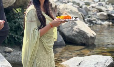 अभिनेत्री वरीना हुसैन जुड़ी उत्तराखंड फारेस्ट डिपार्टमेंट के सात शिप्रा नदी को साफ़ करने के यात्रा पर- देखिये तस्वीरें