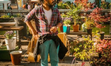 प्रतिभाशाली गायक राहुल सिद्धार्थ कांबले ने 'चलना आगे काफी' से अपने सफर की शुरुआत की