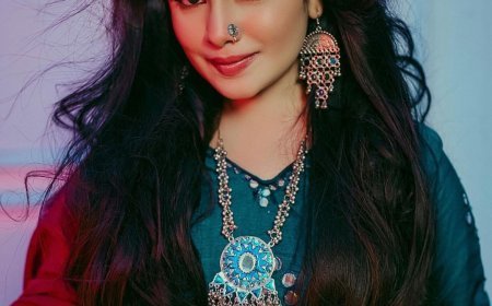 मायानगरी की रंगीन दुनिया की अदाकारा श्रेया देशमुख