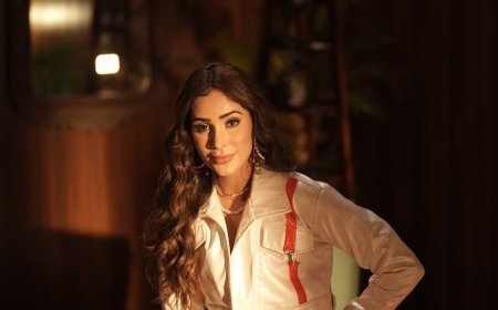 विभिन्न पोशाकों में अलंकृता सहाय के  स्टाइलिश अवतार