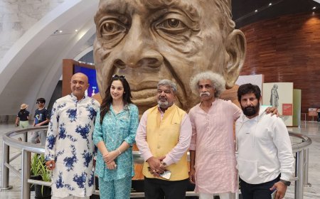 'स्टैच्यू ऑफ़ यूनिटी' पहुंचे फ़िल्म ‘रज़ाकार द साइलेंट जेनोसाइड ऑफ़ हैदराबाद’ के कलाकार, सरदार पटेल को श्रद्धा सुमन किया अर्पित